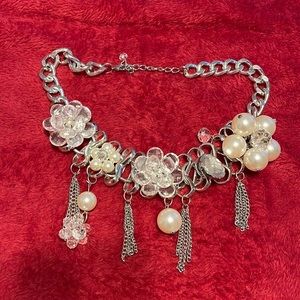 Silver pearl floral necklace